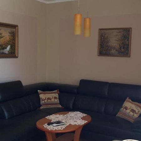 Ildi Apartman เจเนชดิแอช ภายนอก รูปภาพ