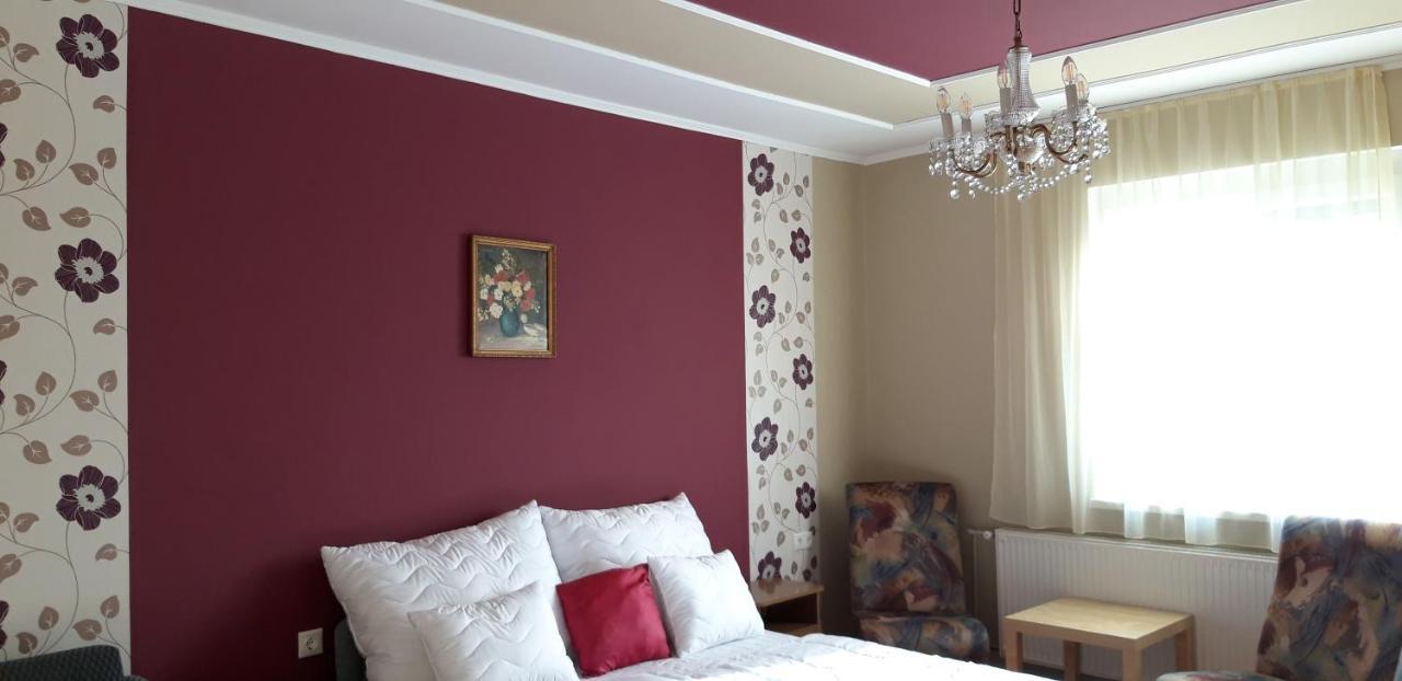 Ildi Apartman เจเนชดิแอช ภายนอก รูปภาพ